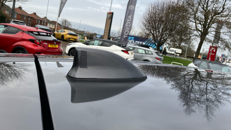 Toyota C-HR 1.8 Hybrid Design 5dr CVT Hybrid Hatchback